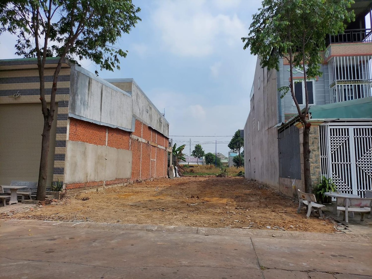 diện tích 10x30m